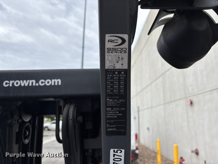 image for item EE4156 2017 Crown RC5515-30 forklift