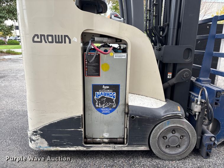 image for item EE4156 2017 Crown RC5515-30 forklift
