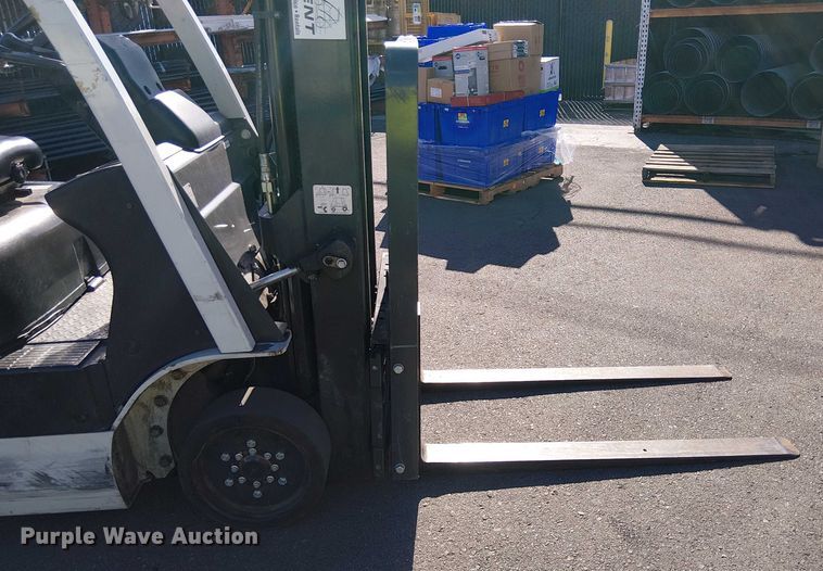 image for item EE4988 2017 UniCarriers CFS40 forklift