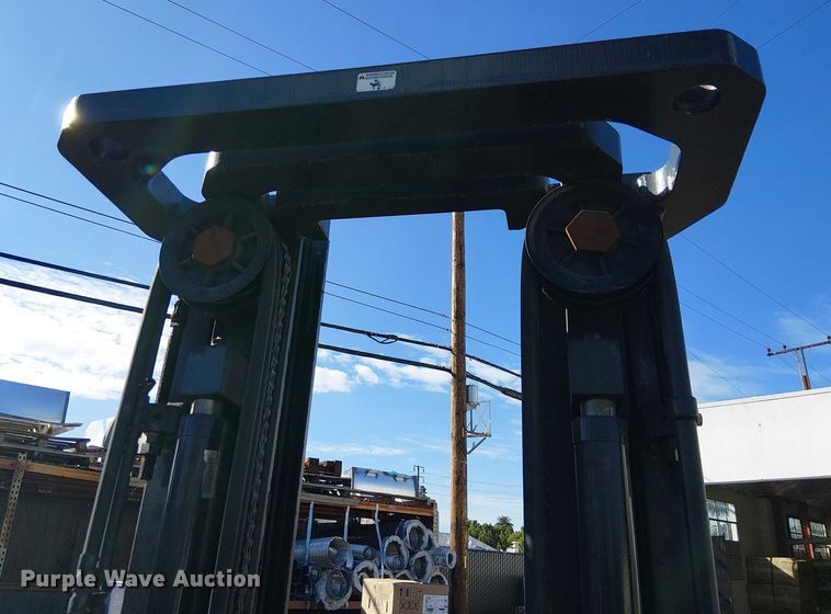 image for item EE4988 2017 UniCarriers CFS40 forklift