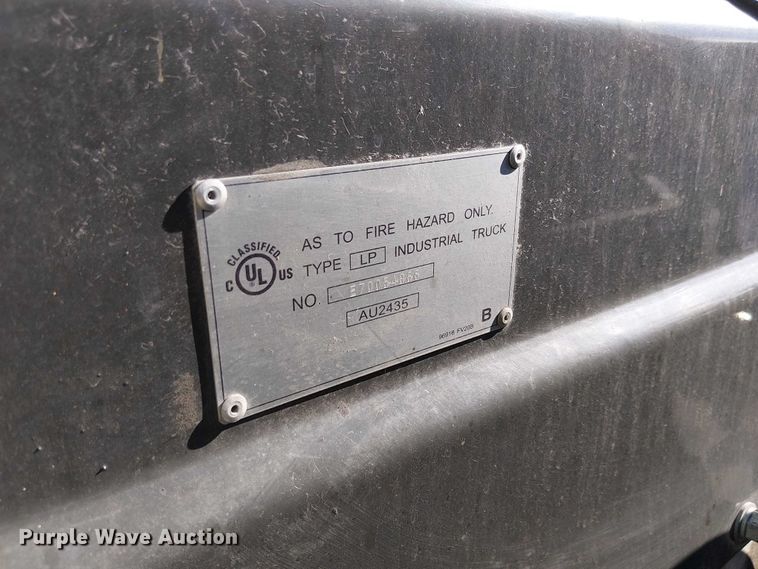 image for item EE4988 2017 UniCarriers CFS40 forklift