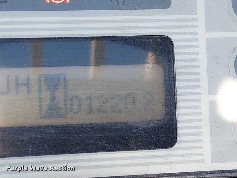 image for item EE4988 2017 UniCarriers CFS40 forklift