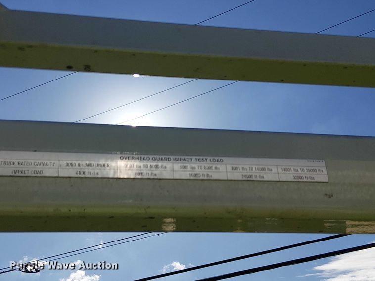 image for item EE4988 2017 UniCarriers CFS40 forklift