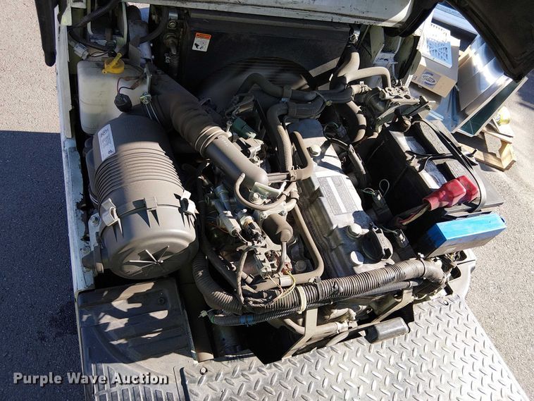 image for item EE4988 2017 UniCarriers CFS40 forklift