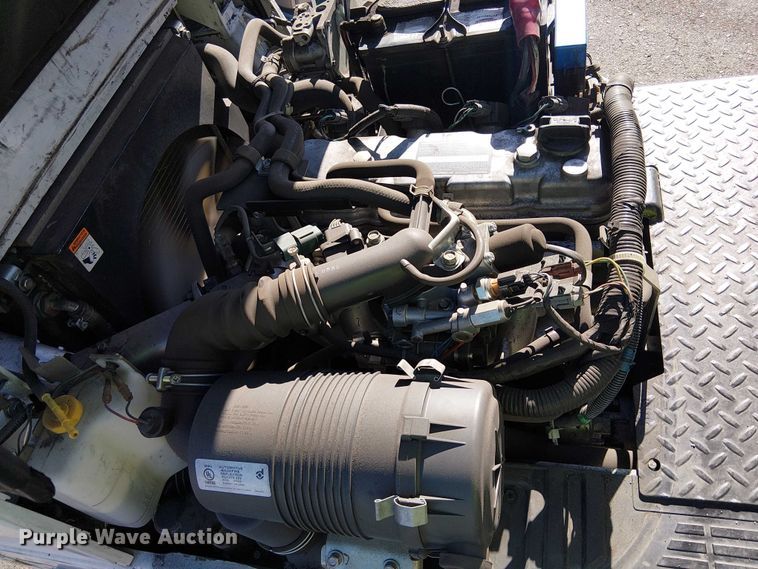 image for item EE4988 2017 UniCarriers CFS40 forklift