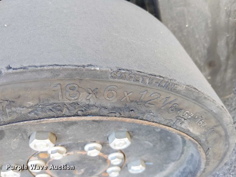 image for item EE4988 2017 UniCarriers CFS40 forklift