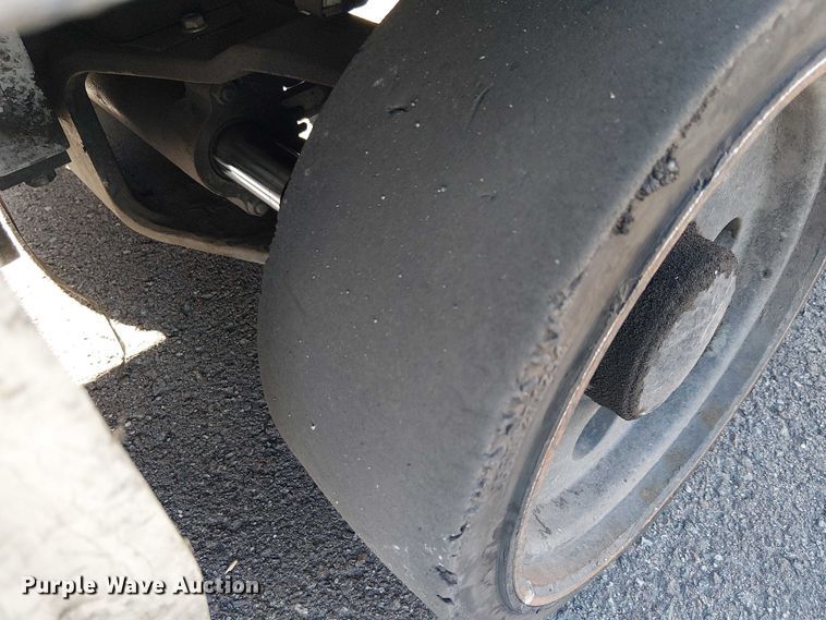 image for item EE4988 2017 UniCarriers CFS40 forklift