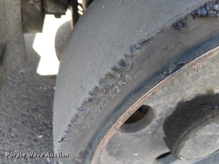 image for item EE4988 2017 UniCarriers CFS40 forklift