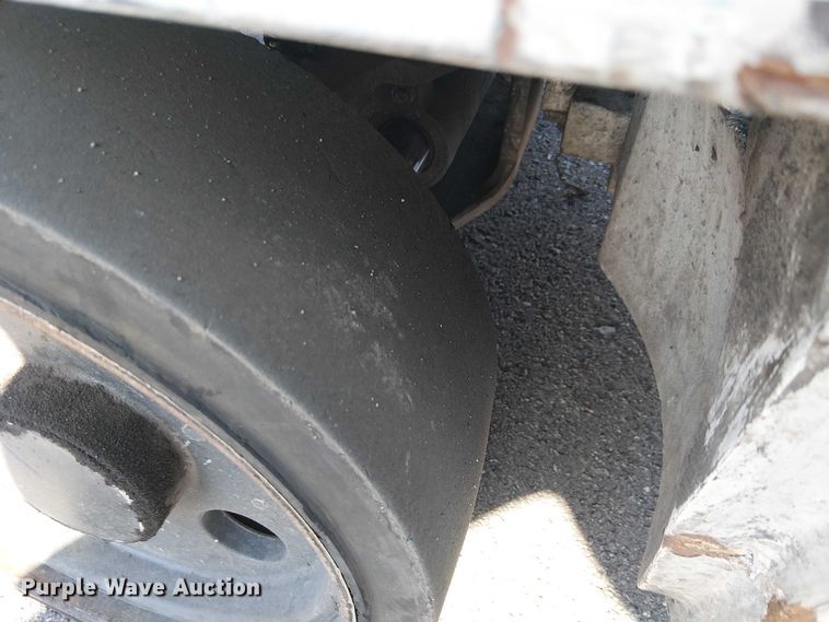 image for item EE4988 2017 UniCarriers CFS40 forklift