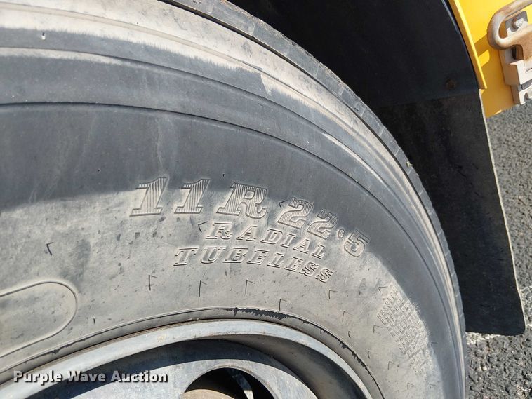 image for item EE5001 2005 Blue Bird School Bus school bus