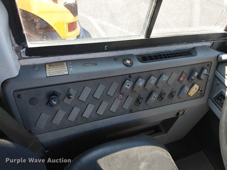 image for item EE5003 2008 Thomas Built HDX school bus