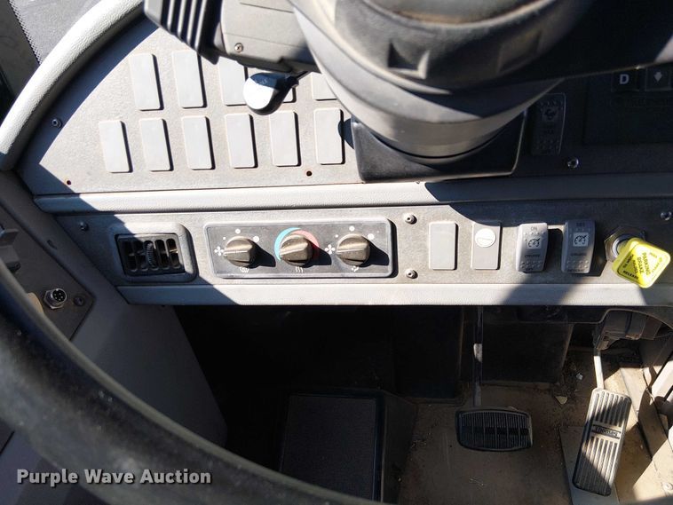 image for item EE5003 2008 Thomas Built HDX school bus