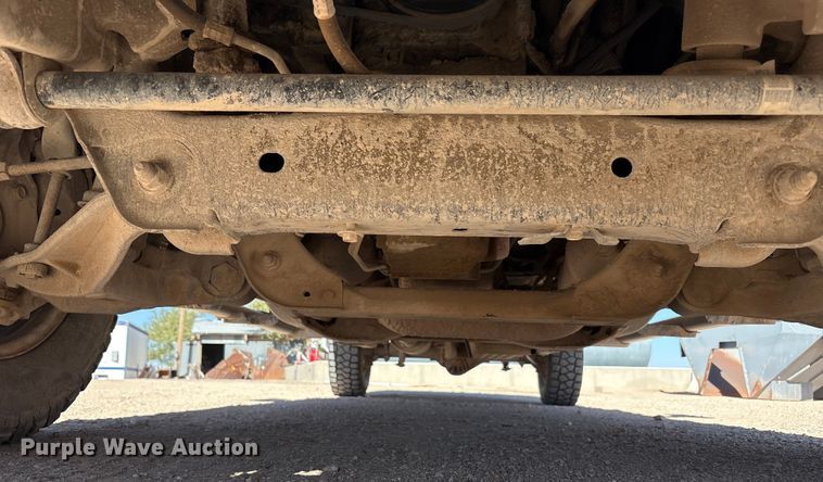 image for item EF6140 2011 Chevrolet Silverado 2500HD Crew Cab pickup truck