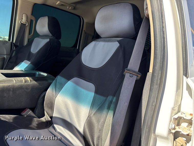 image for item EF6140 2011 Chevrolet Silverado 2500HD Crew Cab pickup truck