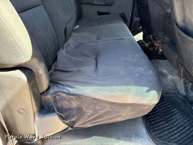 image for item EF6140 2011 Chevrolet Silverado 2500HD Crew Cab pickup truck