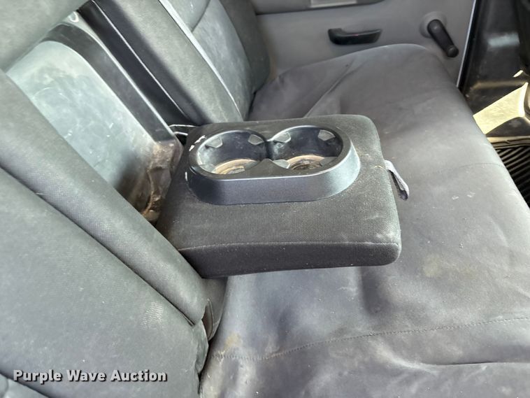 image for item EF6140 2011 Chevrolet Silverado 2500HD Crew Cab pickup truck