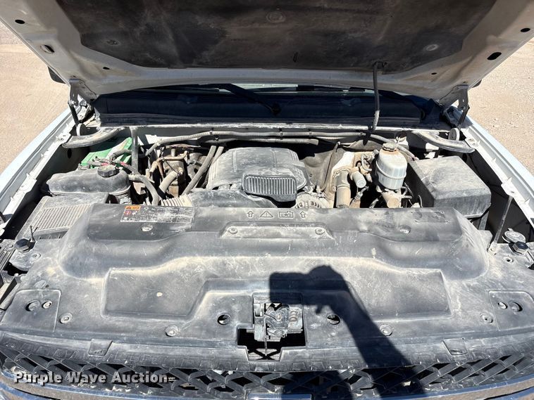 image for item EF6140 2011 Chevrolet Silverado 2500HD Crew Cab pickup truck