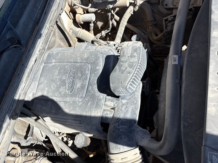 image for item EF6140 2011 Chevrolet Silverado 2500HD Crew Cab pickup truck