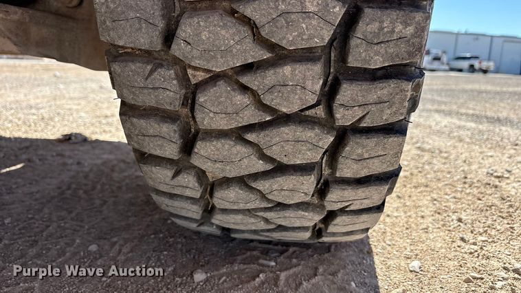 image for item EF6140 2011 Chevrolet Silverado 2500HD Crew Cab pickup truck