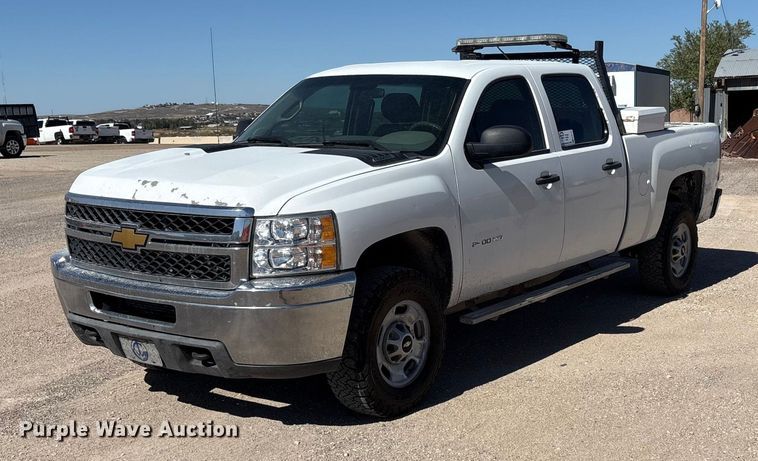 image for item EF6141 2013 Chevrolet Silverado 2500HD Crew Cab pickup truck