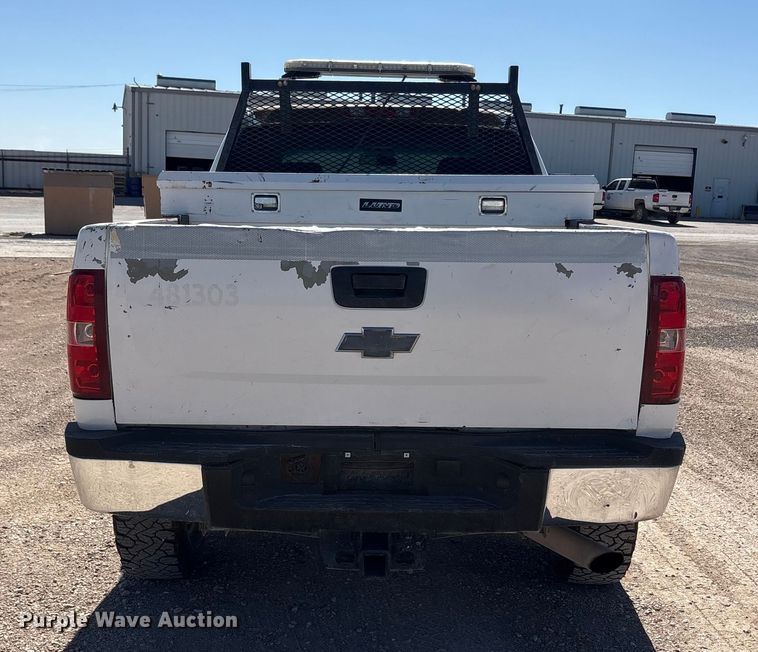 image for item EF6141 2013 Chevrolet Silverado 2500HD Crew Cab pickup truck