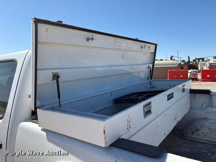 image for item EF6141 2013 Chevrolet Silverado 2500HD Crew Cab pickup truck