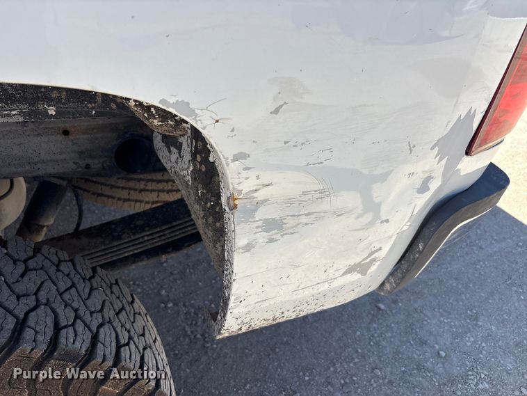 image for item EF6141 2013 Chevrolet Silverado 2500HD Crew Cab pickup truck