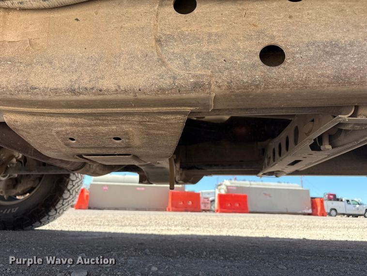 image for item EF6141 2013 Chevrolet Silverado 2500HD Crew Cab pickup truck