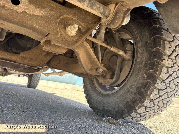 image for item EF6141 2013 Chevrolet Silverado 2500HD Crew Cab pickup truck