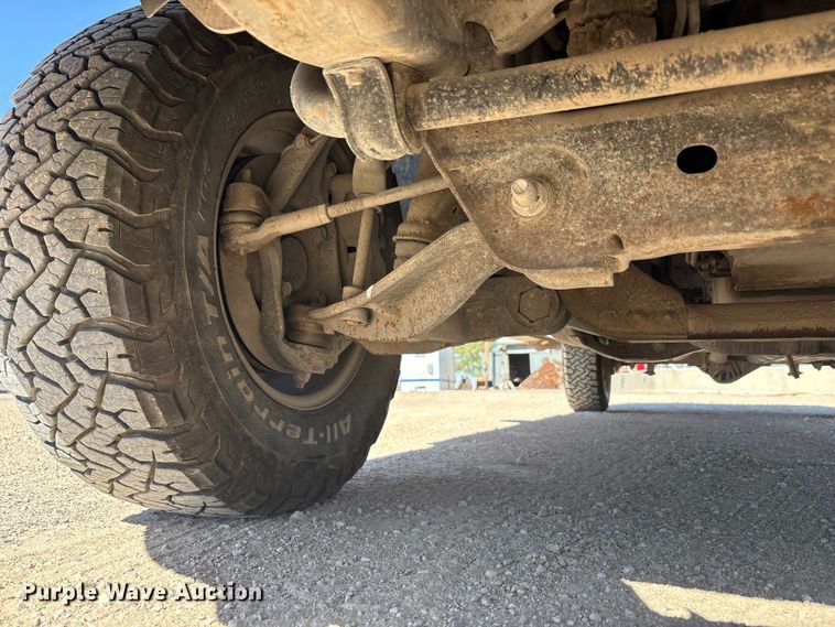 image for item EF6141 2013 Chevrolet Silverado 2500HD Crew Cab pickup truck