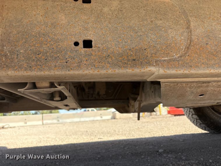 image for item EF6141 2013 Chevrolet Silverado 2500HD Crew Cab pickup truck