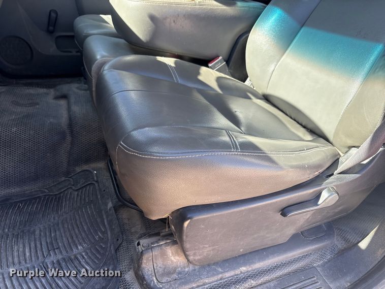 image for item EF6141 2013 Chevrolet Silverado 2500HD Crew Cab pickup truck