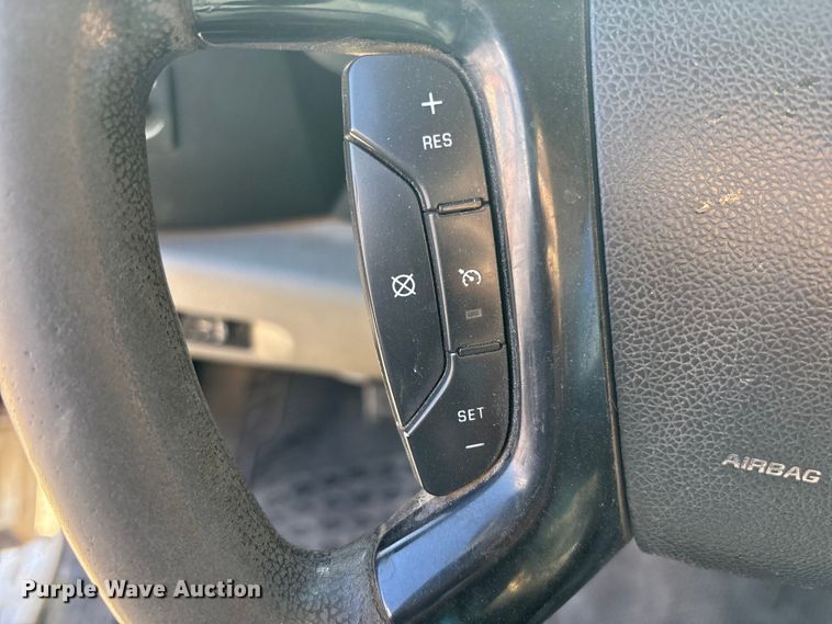 image for item EF6141 2013 Chevrolet Silverado 2500HD Crew Cab pickup truck