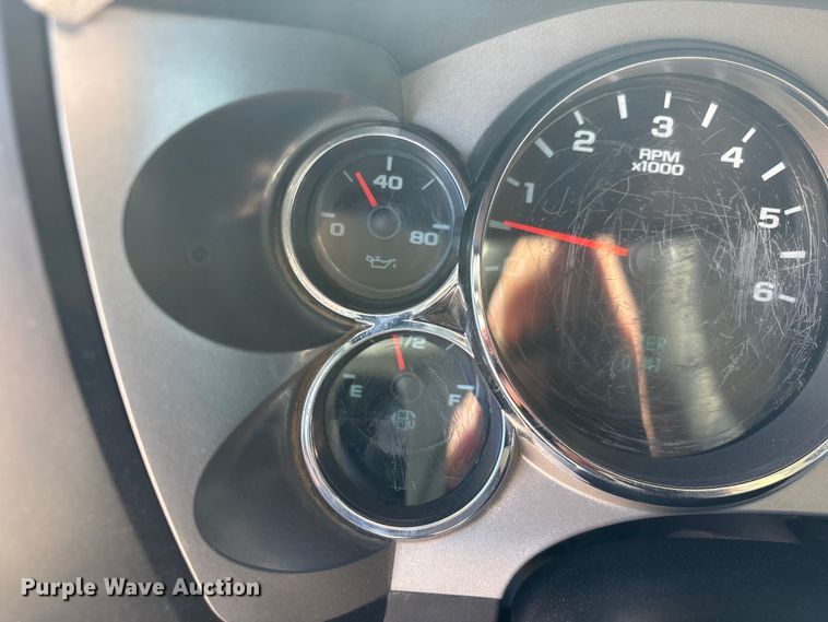 image for item EF6141 2013 Chevrolet Silverado 2500HD Crew Cab pickup truck