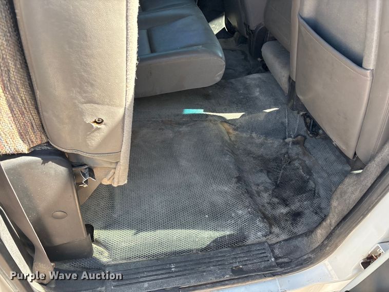 image for item EF6141 2013 Chevrolet Silverado 2500HD Crew Cab pickup truck