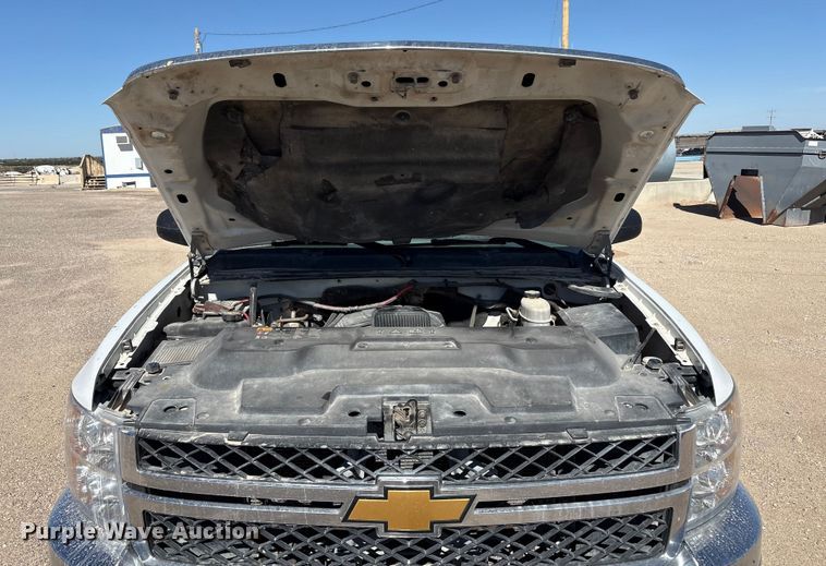 image for item EF6141 2013 Chevrolet Silverado 2500HD Crew Cab pickup truck