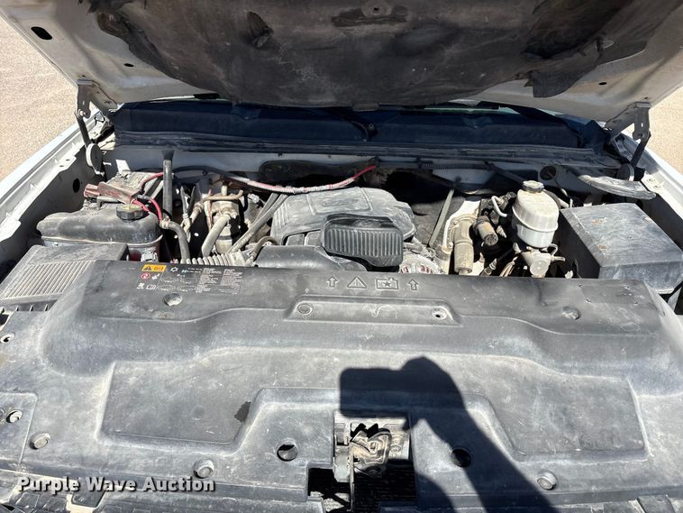 image for item EF6141 2013 Chevrolet Silverado 2500HD Crew Cab pickup truck