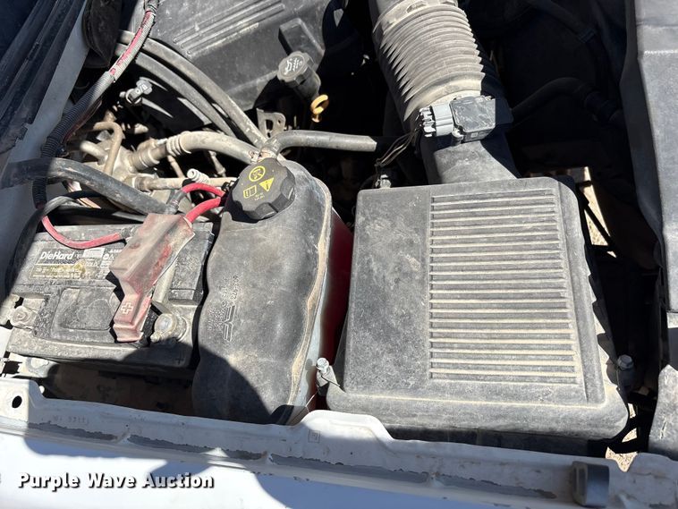 image for item EF6141 2013 Chevrolet Silverado 2500HD Crew Cab pickup truck