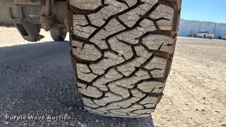 image for item EF6141 2013 Chevrolet Silverado 2500HD Crew Cab pickup truck