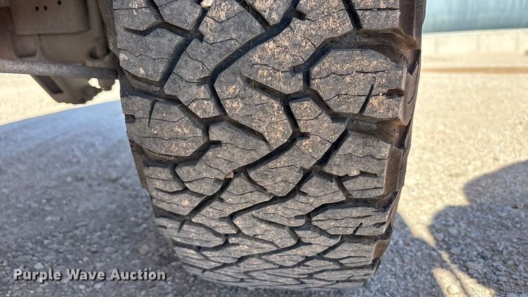 image for item EF6141 2013 Chevrolet Silverado 2500HD Crew Cab pickup truck