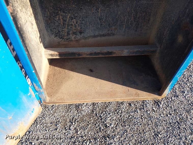 image for item EG1690 2015 Ford F750 Super Duty utility / service truck