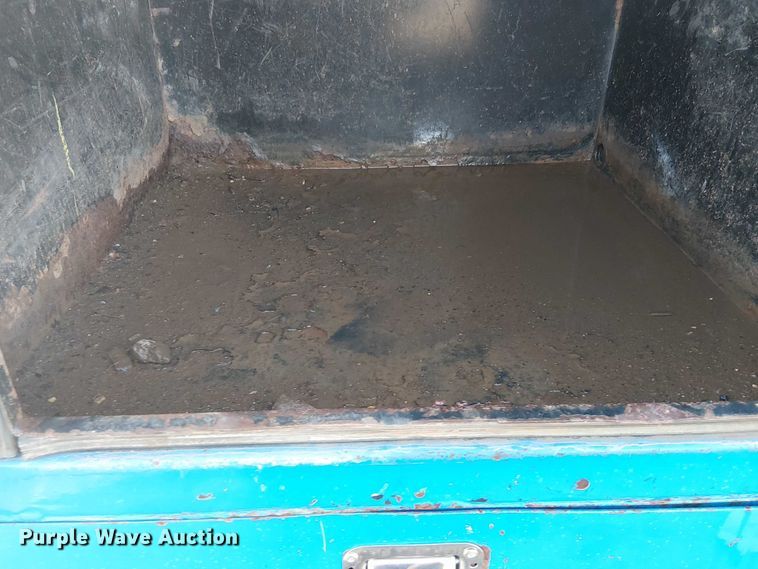 image for item EG1690 2015 Ford F750 Super Duty utility / service truck