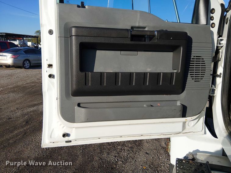 image for item EG1690 2015 Ford F750 Super Duty utility / service truck