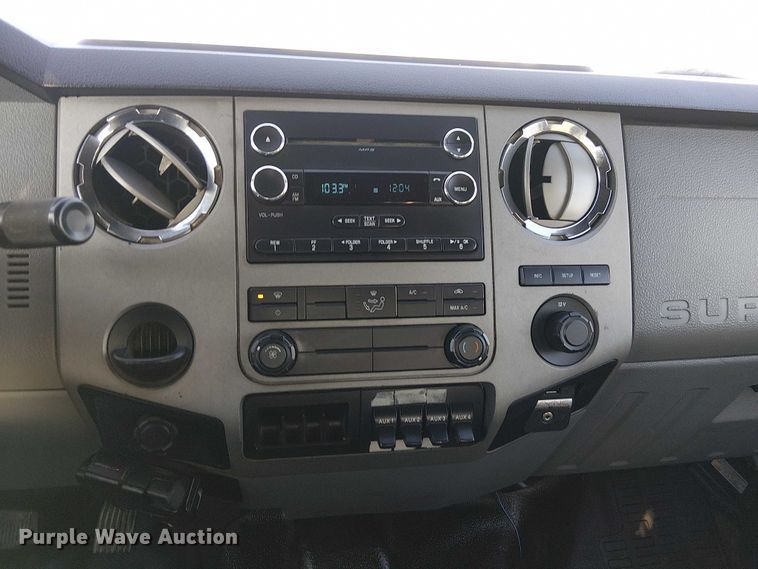 image for item EG1690 2015 Ford F750 Super Duty utility / service truck