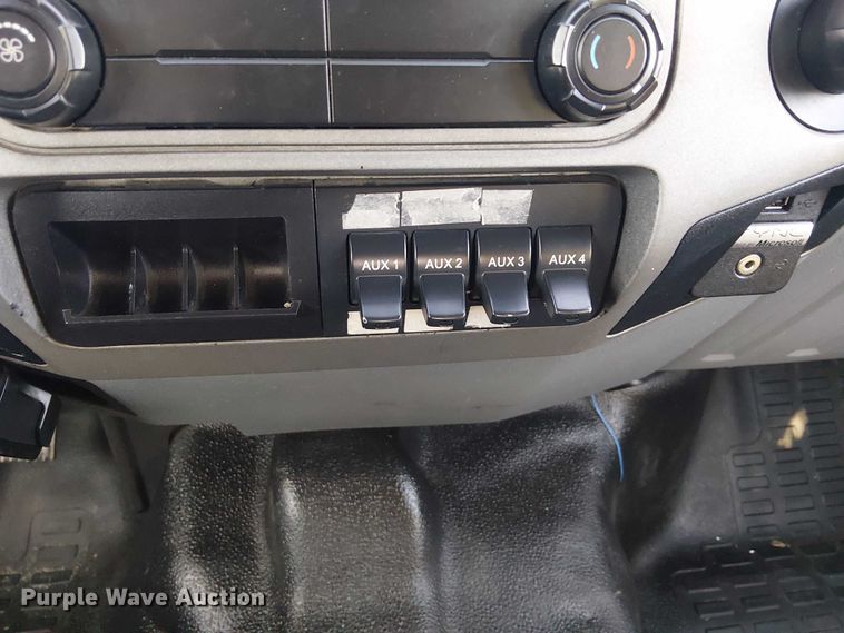 image for item EG1690 2015 Ford F750 Super Duty utility / service truck