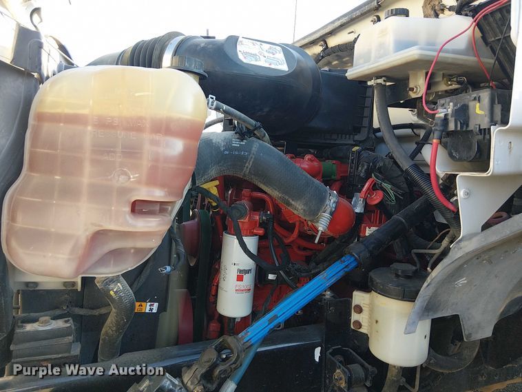 image for item EG1690 2015 Ford F750 Super Duty utility / service truck