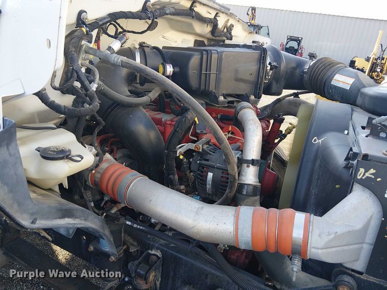 image for item EG1690 2015 Ford F750 Super Duty utility / service truck