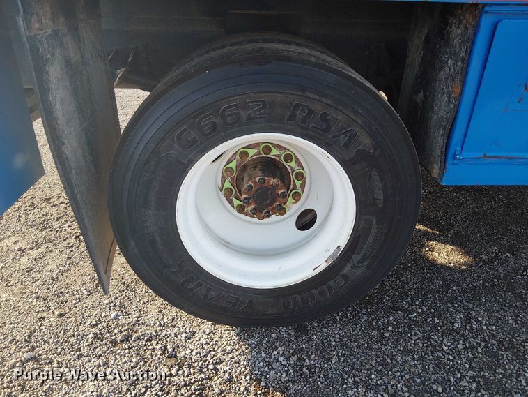 image for item EG1690 2015 Ford F750 Super Duty utility / service truck