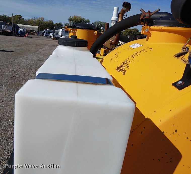 image for item EG1708 2007 Ring O Matic 275 vacuum excavator