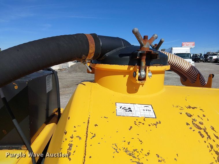 image for item EG1708 2007 Ring O Matic 275 vacuum excavator